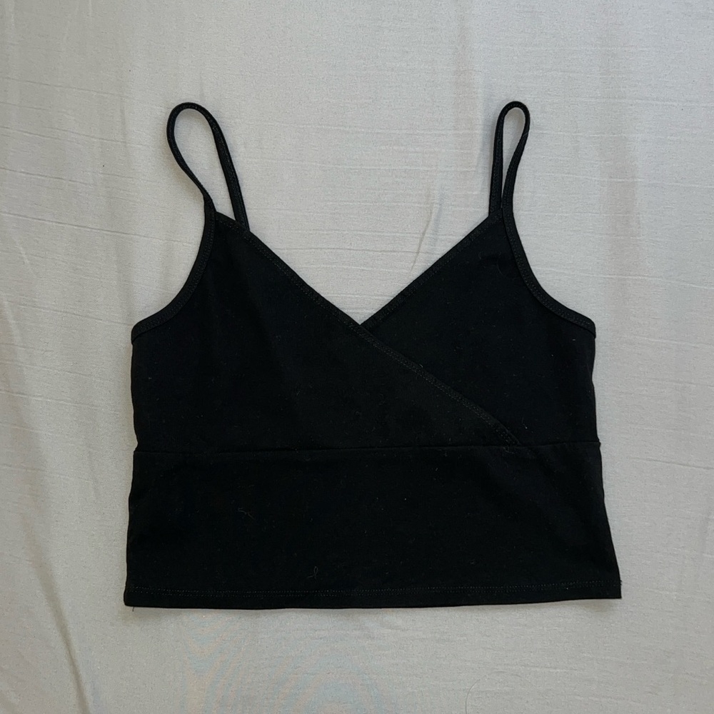 spliced black cropped cami tank top